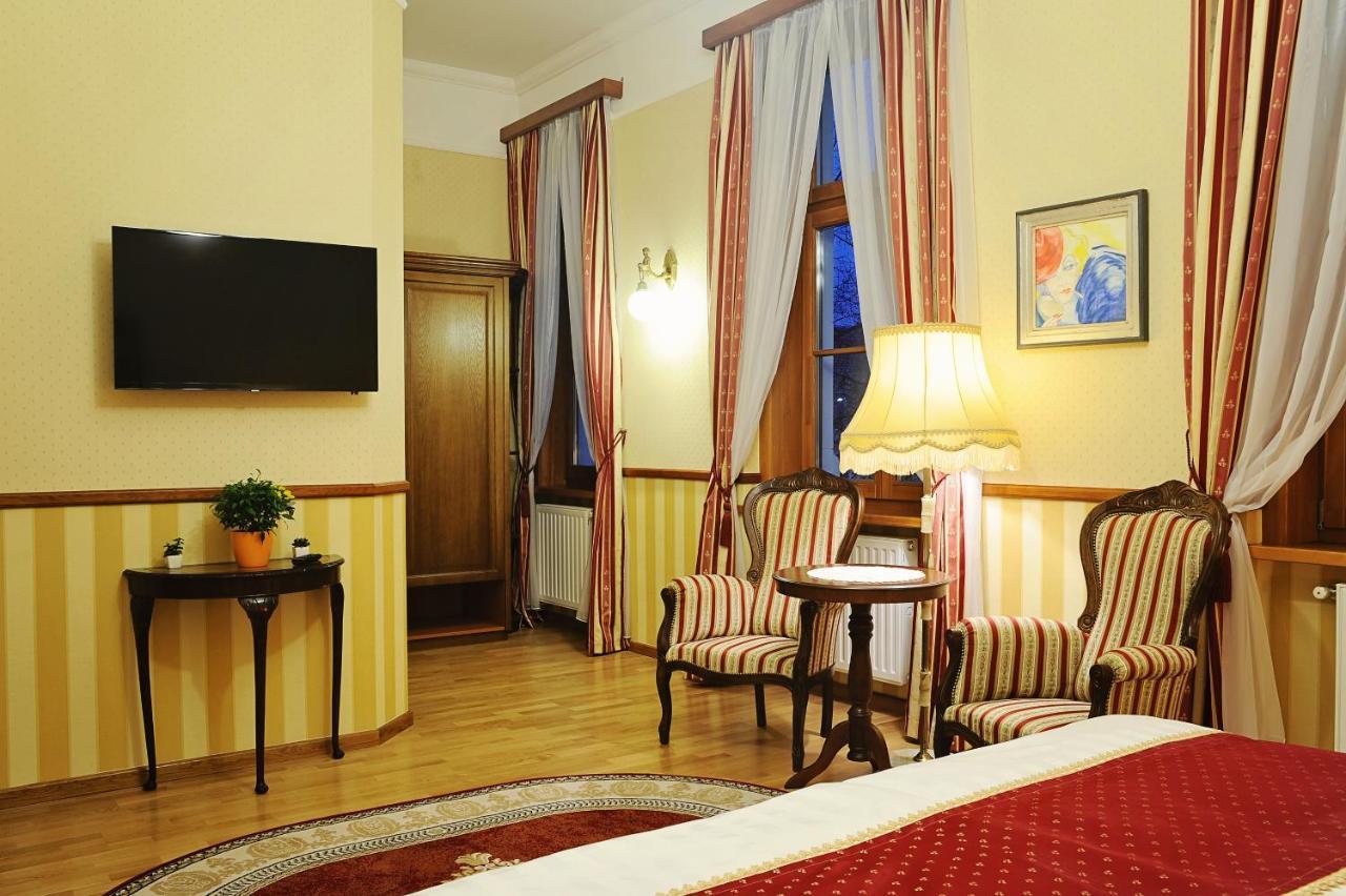 Szekszard Szallo Exterior foto